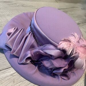 Vintage Milano Lavender Hat with Pink Feather Accent